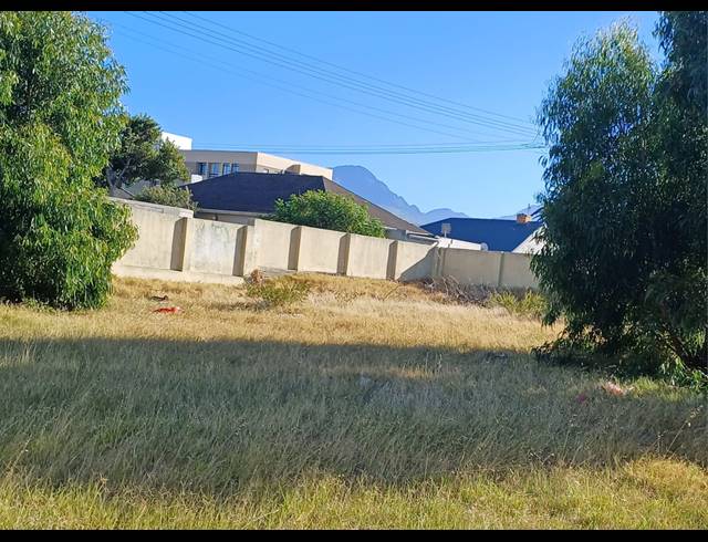 712M² VACANT LAND FOR SALE IN VAN RYNEVELD
